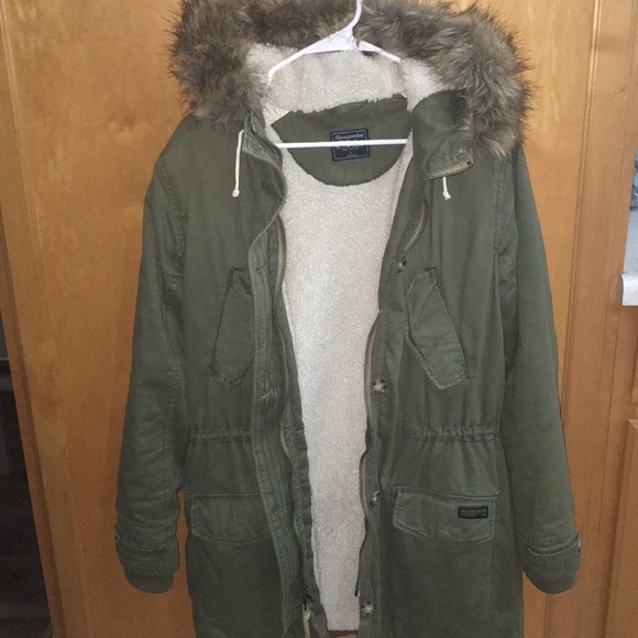 Abercrombie & Fitch Jackets & Blazers - Abercrombie and Fitch olive green coat, sz Large